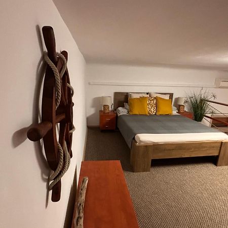 Goldcentral Apartment Danube Budapesta Exterior foto